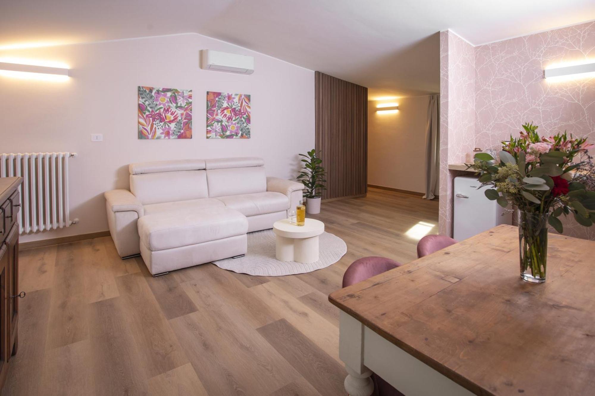 Palazzo Ratti Boutique Rooms Cherasco Exterior photo